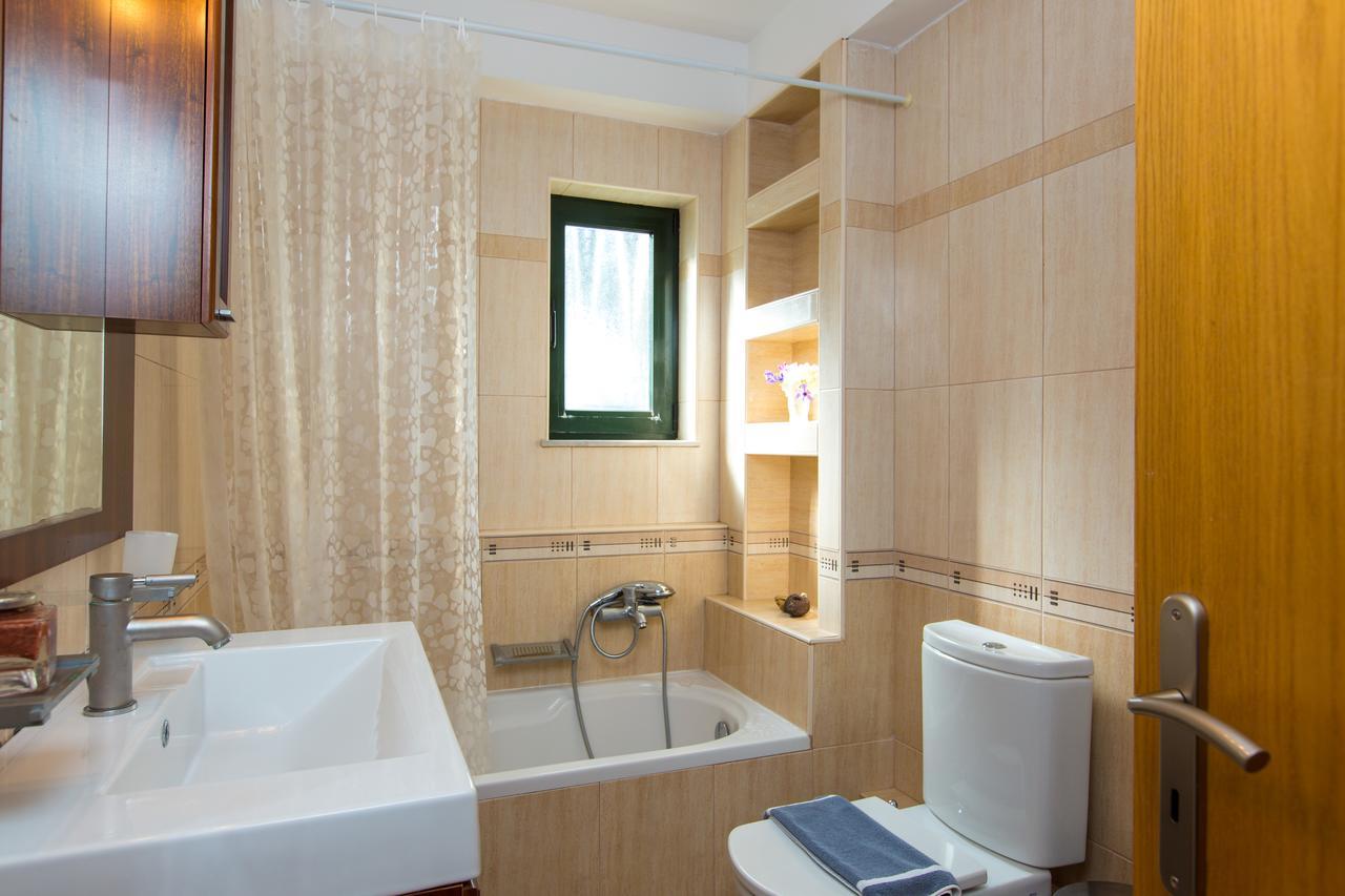 Argyro Villa, Sea Side Retreat! * Vlikhadha