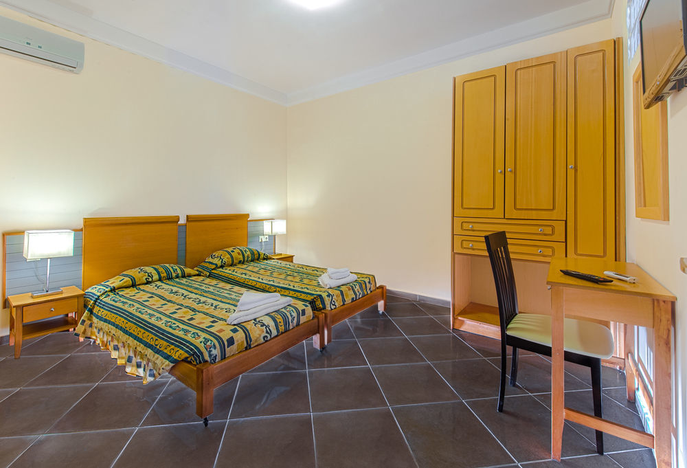 Aparthotel Argiri & 3*