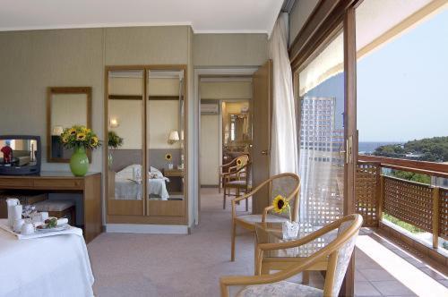 Plaza Vouliagmeni Strand 4* Vari-Voula-Vouliagmeni