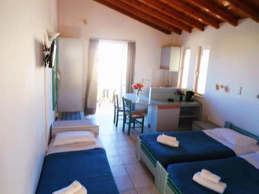 Irini Aparthotel 2*
