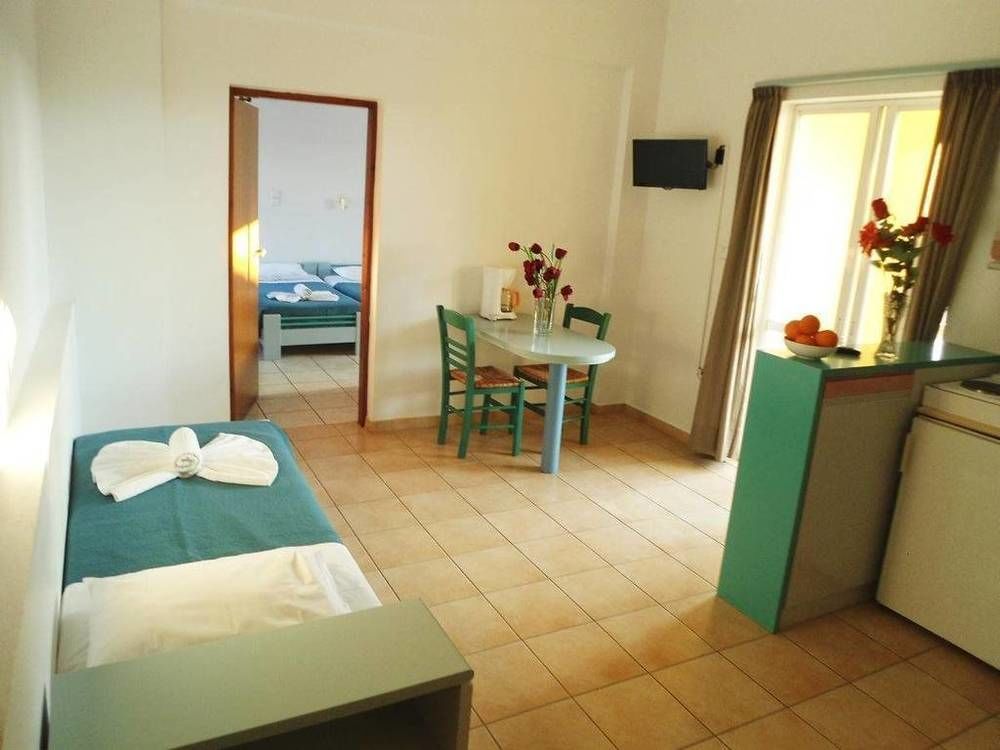 Irini Aparthotel Stalos