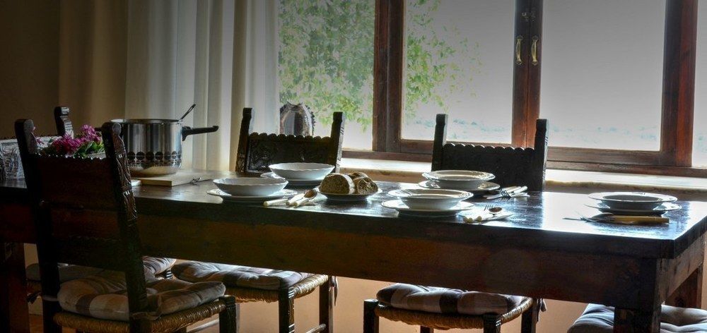 Anemole Traditional Cretan
