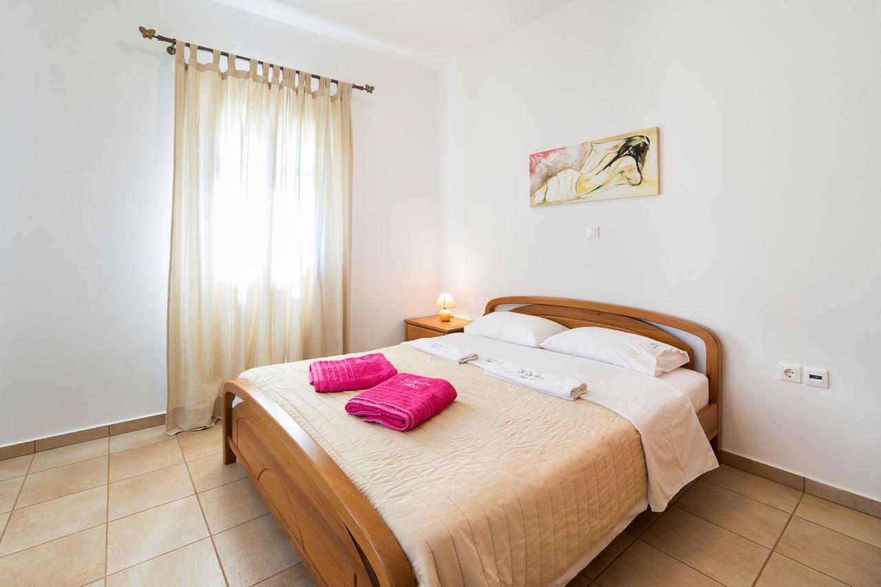 San Dimitrio House On The