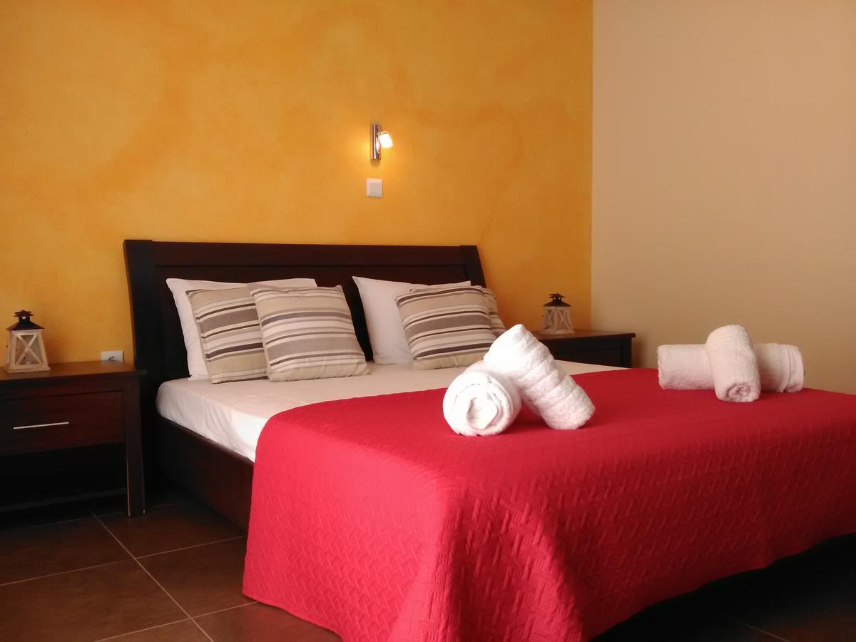 Mikros Gialos Apartments * Mikros Gialos