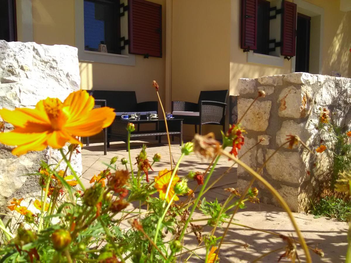 Mikros Gialos Apartments Apartment