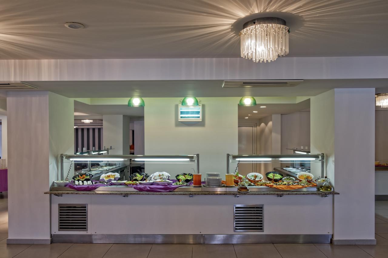 Hotel Lagomandra Beach Hotel
