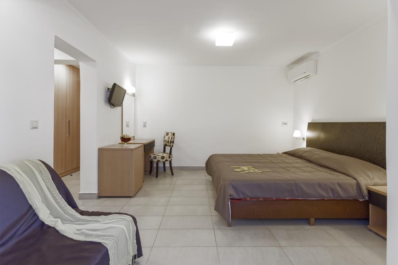 Lagomandra Beach Hotel Lagomandra