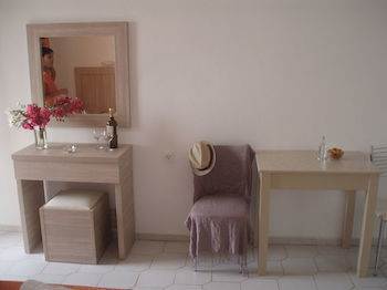 Apartment Yiannis Adelianos Kampos