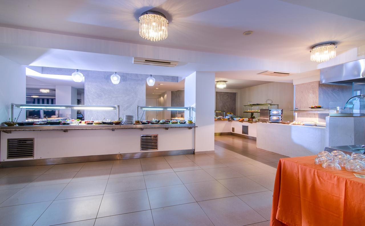 Hotel Lagomandra Beach Hotel 4*