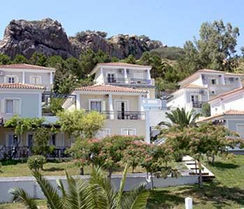 Clara 3* Petra (Lesbos)