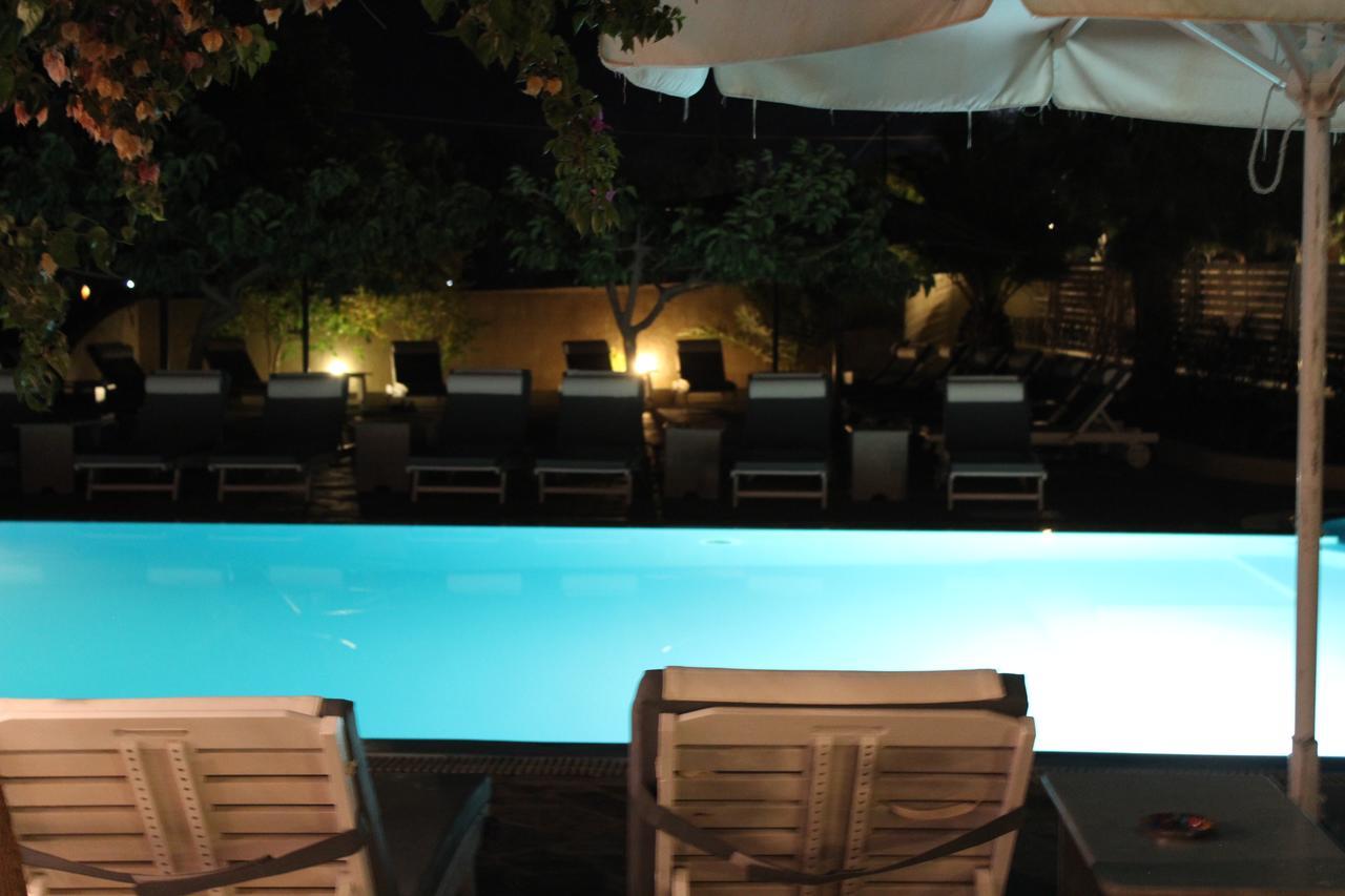 Alia Hotel Kamari (Santorini)