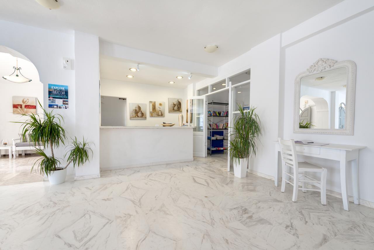 Alia Hotel Kamari (Santorini)