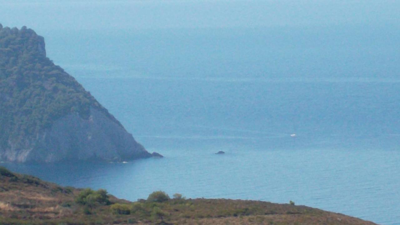 Holiday home Lithahiro Stone House