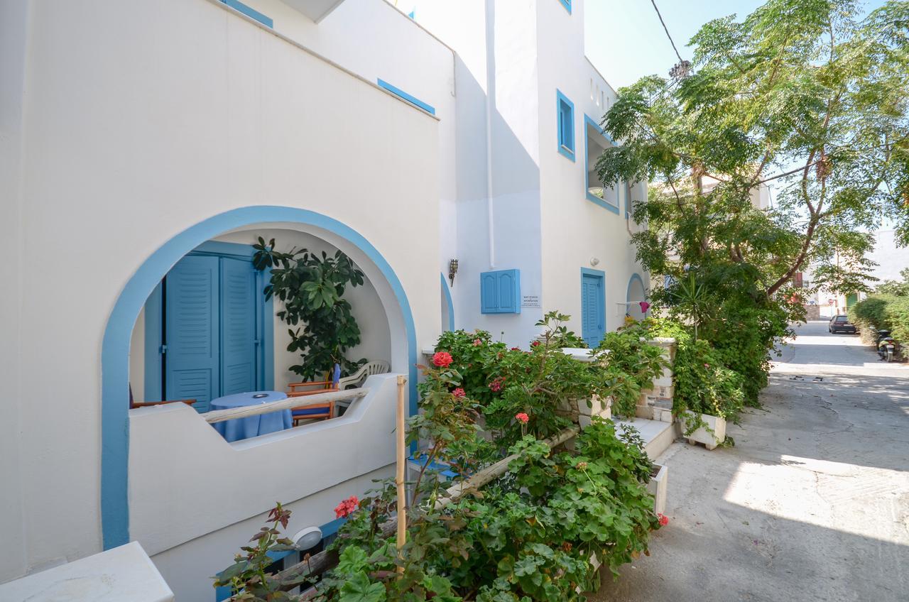 Mike's * Naxos City