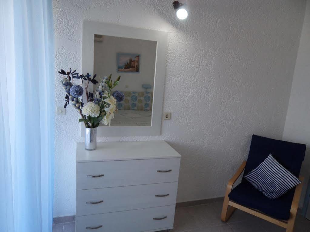 Aparthotel Christiana Gennadi