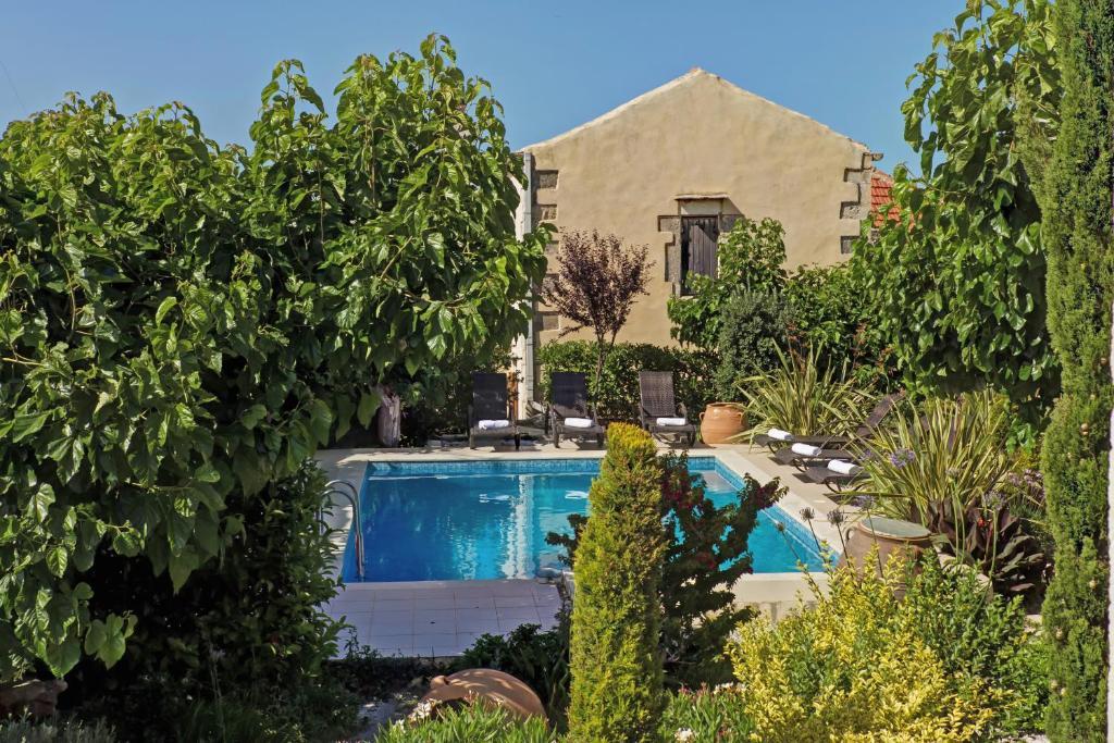 Arcus Suites 4* Argiroupolis