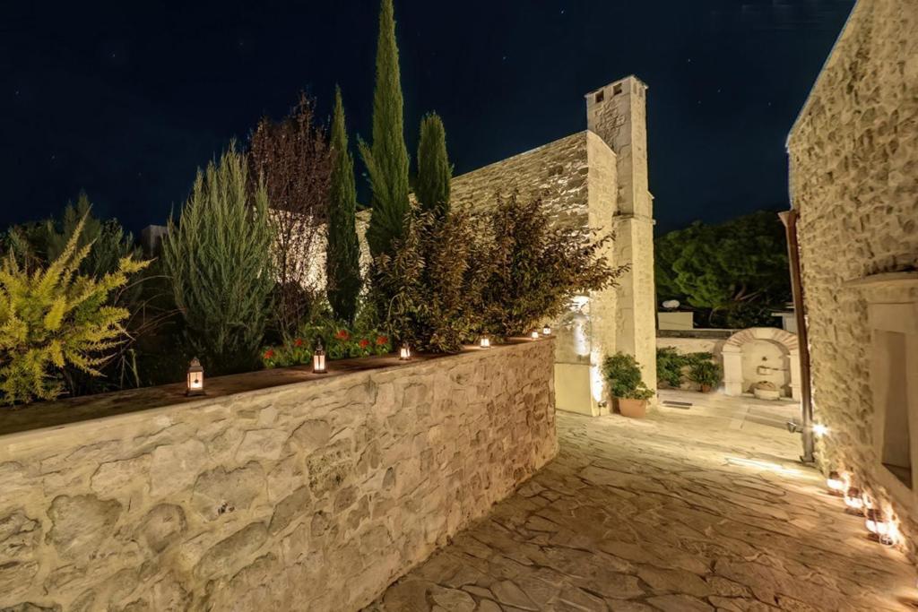 Arcus Suites Argiroupolis