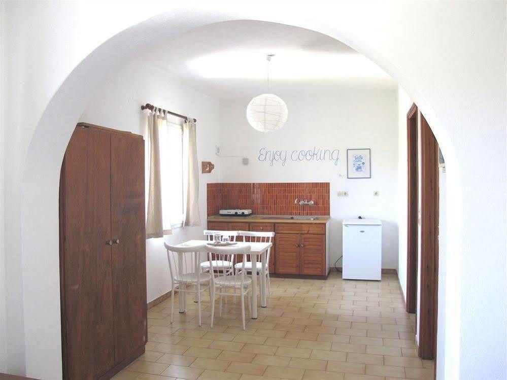 Angelina * Parikia (Paros)