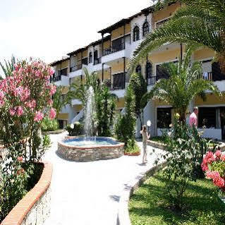 Aparthotel Ioli Village