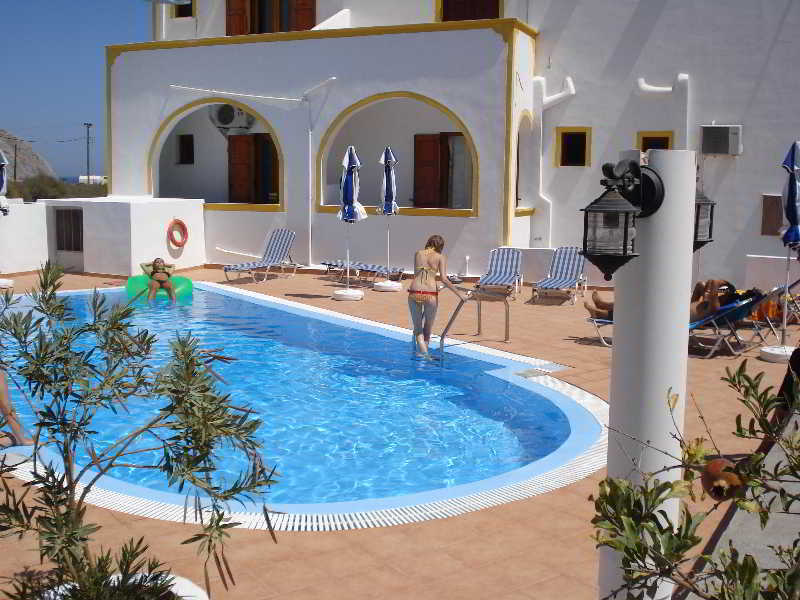 Privee Santorini Hotel