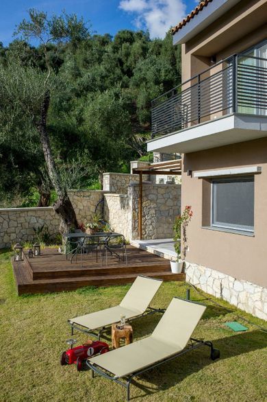 Topos Apartment