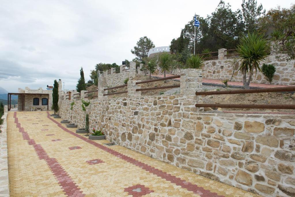 Alexandros Villa