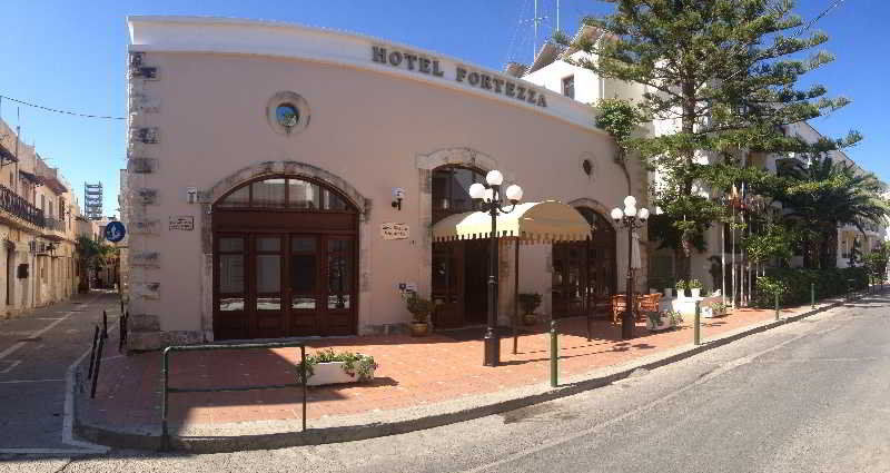 Hotel Fortezza 3*
