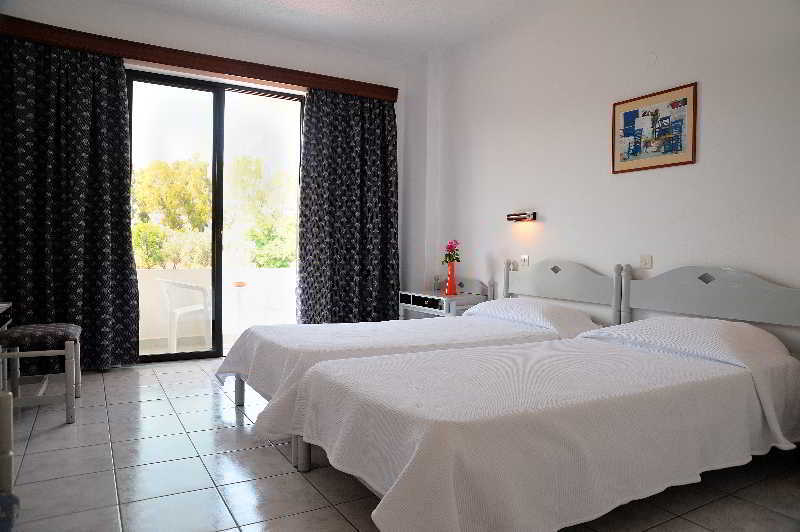Tina Flora Hotel 3*