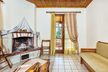 Apartment Xenios Loutra Village Karnagio