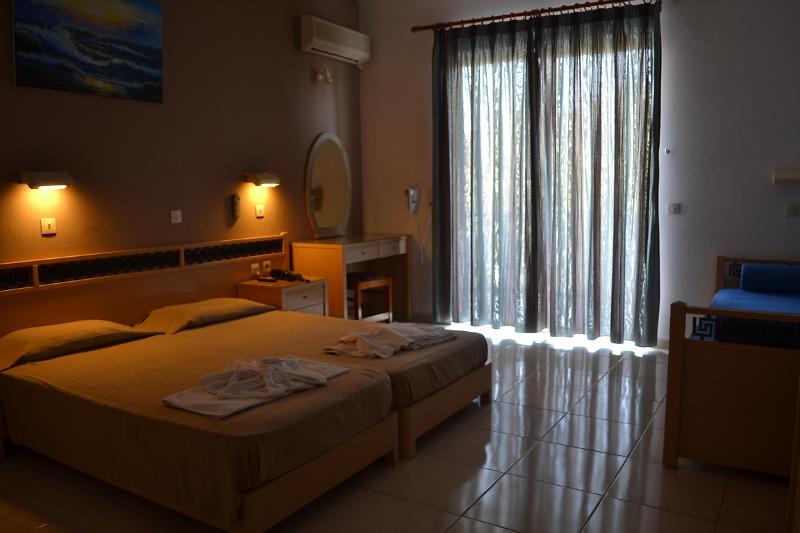 White Palace Aparthotel