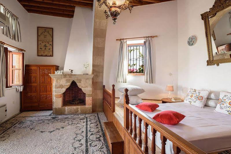 Apartment Meandros Suites *