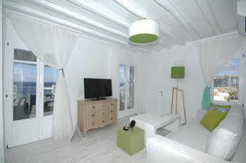 Riva Suites - Adults Only Apartment