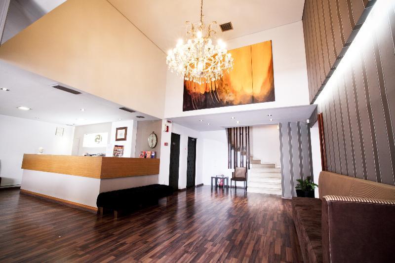 Galaxy Hotel 3*