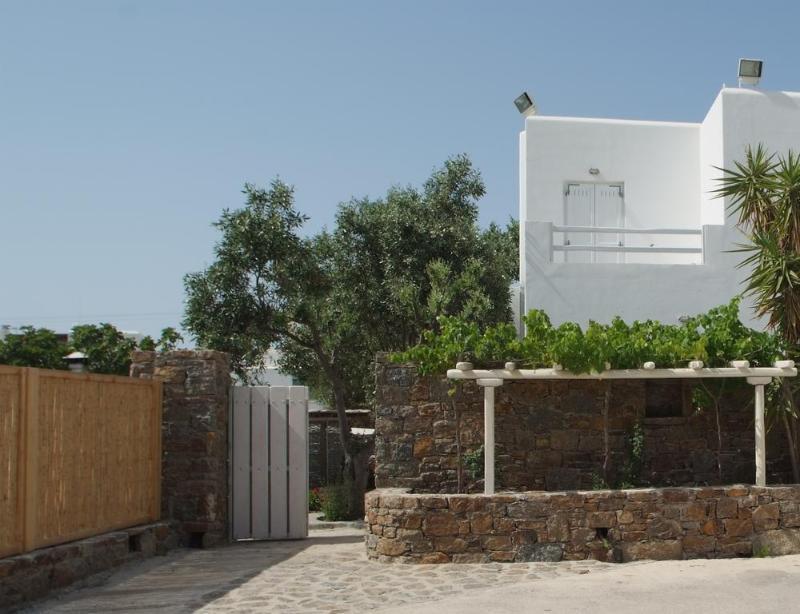 Guest house White Myth 2*