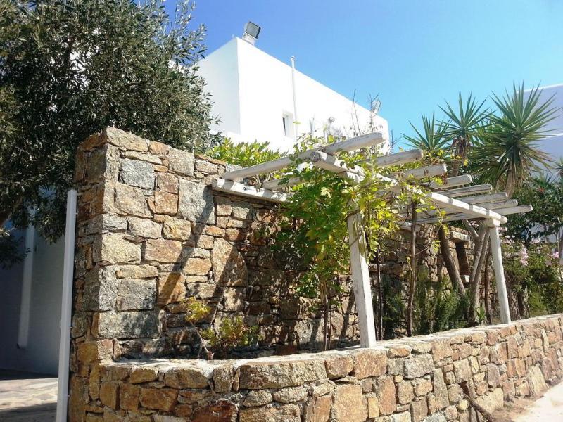 White Myth 2* Mykonos Town