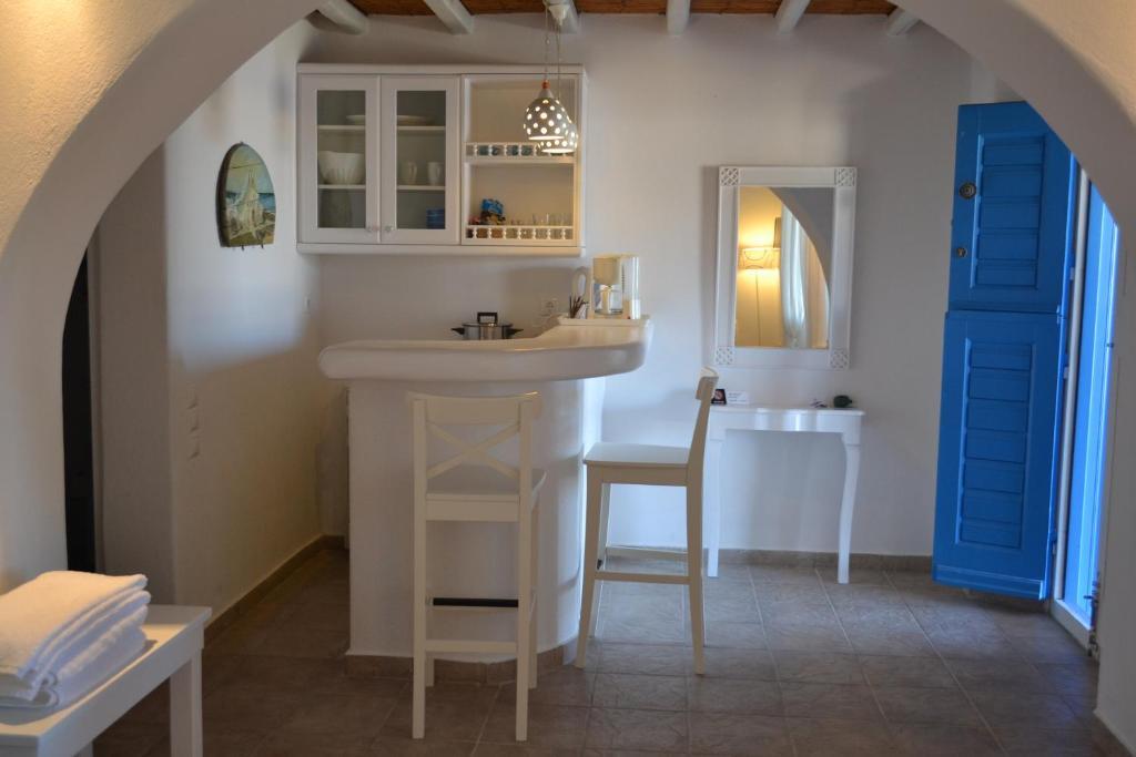 Mykonos Thea Agios Sostis (Mykonos)