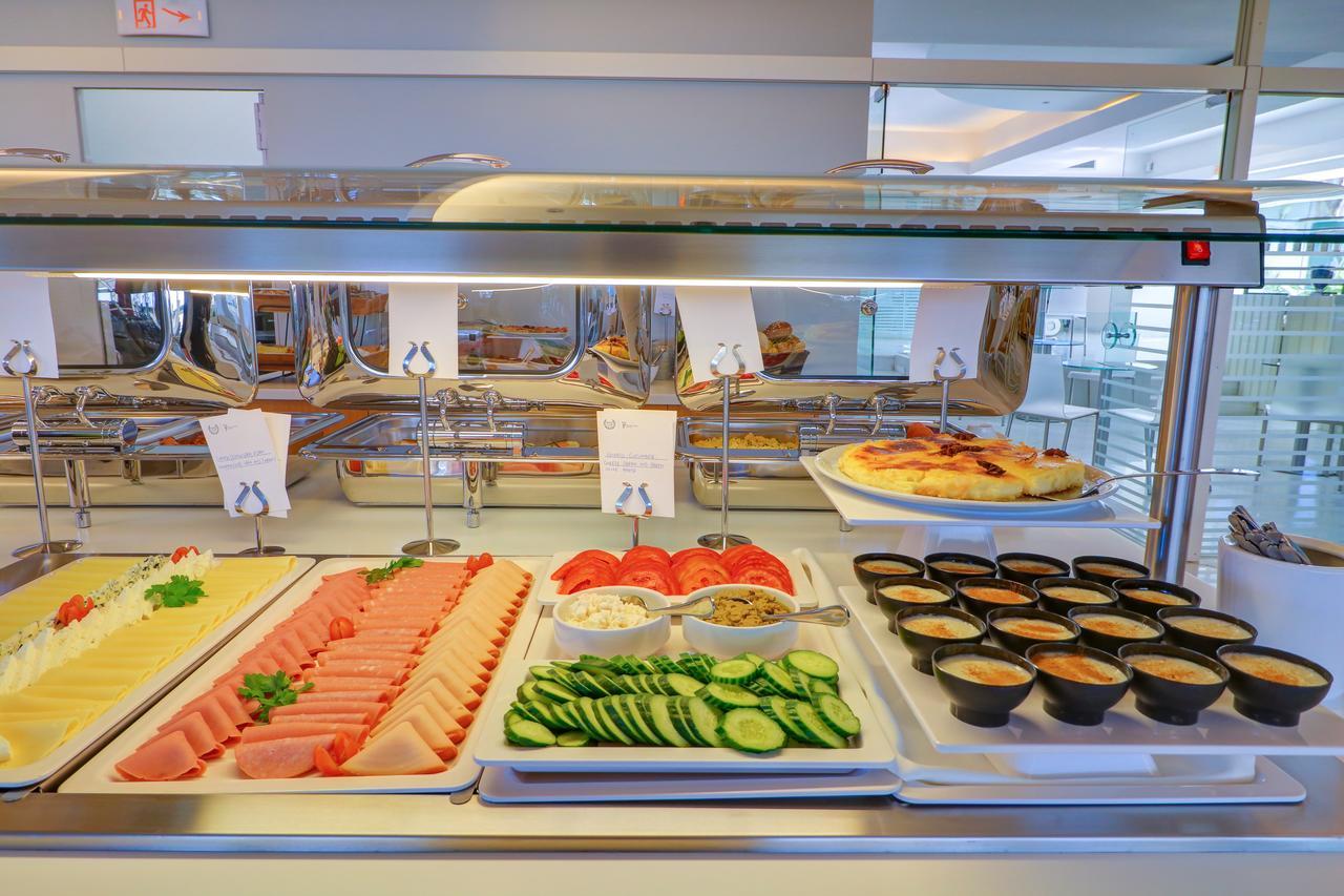Palace Glyfada 4*