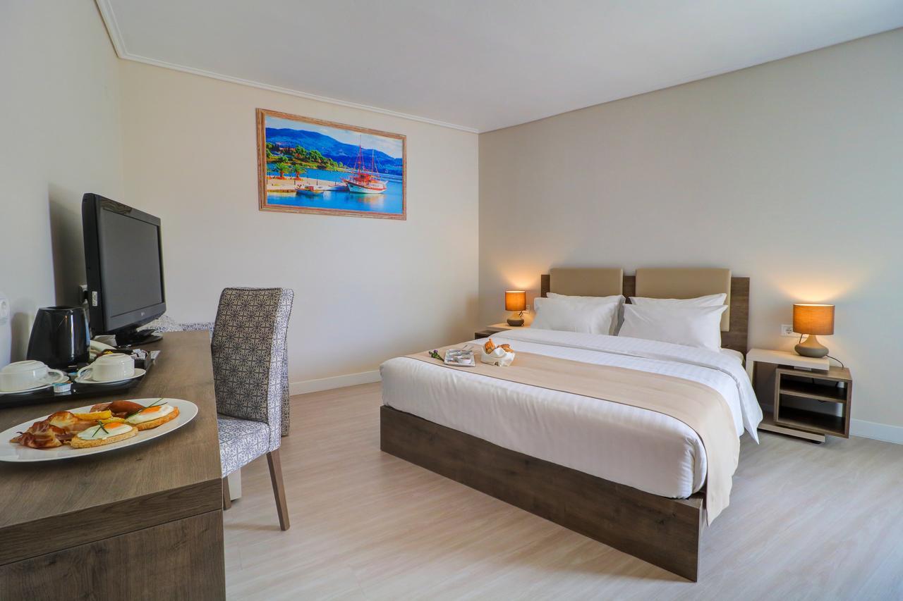 Palace Glyfada Hotel 4*