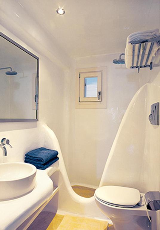 Zephyros Aparthotel 3*