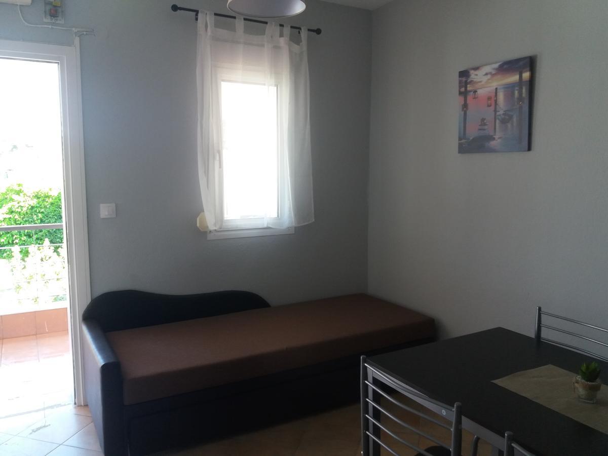 Athanasia Apartment Polychrono