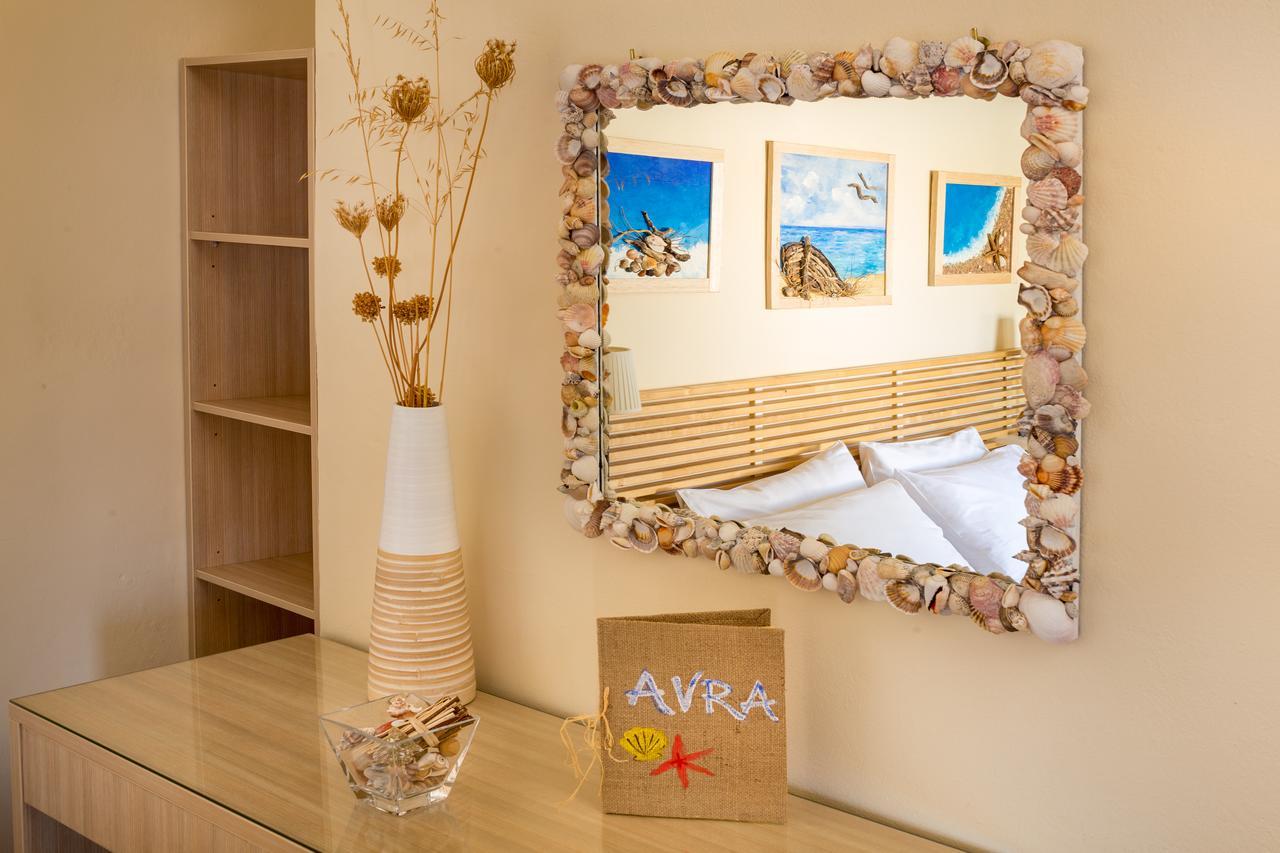 Avra