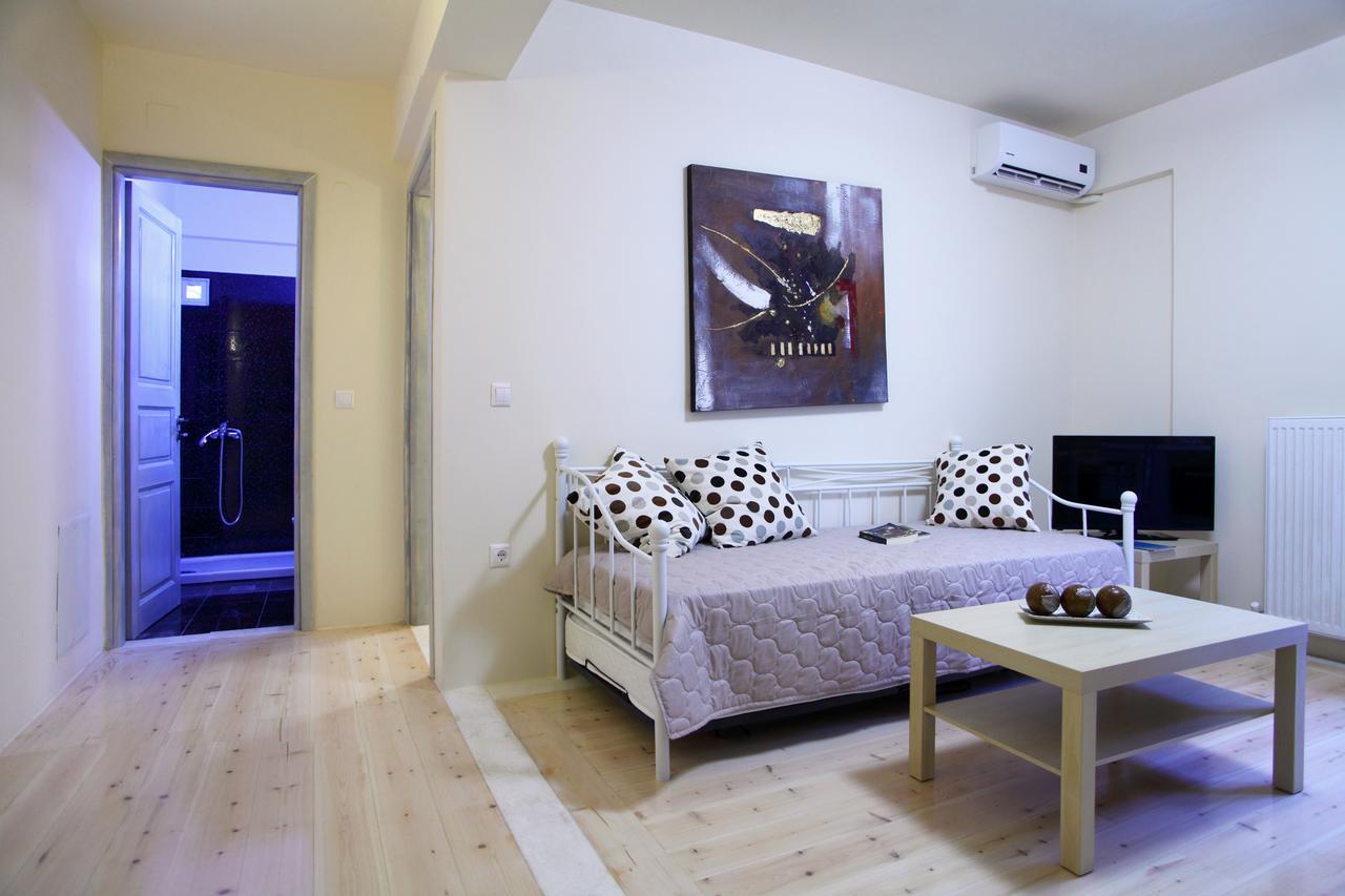 Niriides Lefkada City
