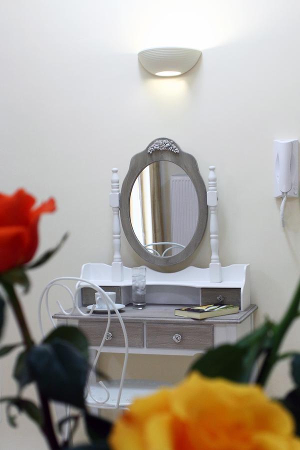 Aparthotel Niriides