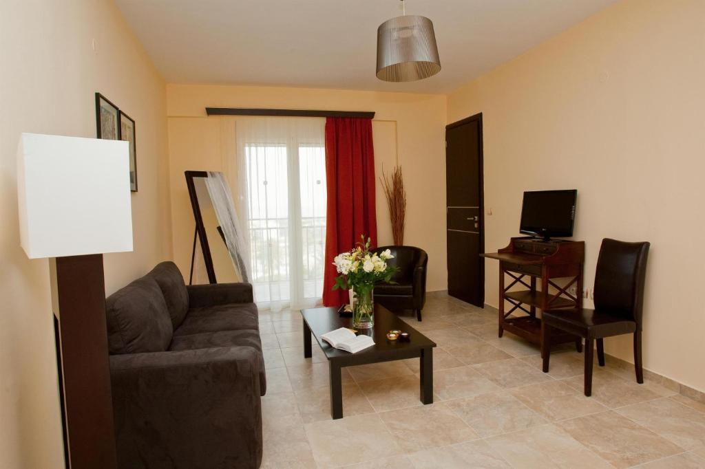 Pacifae Golden Village Hotel