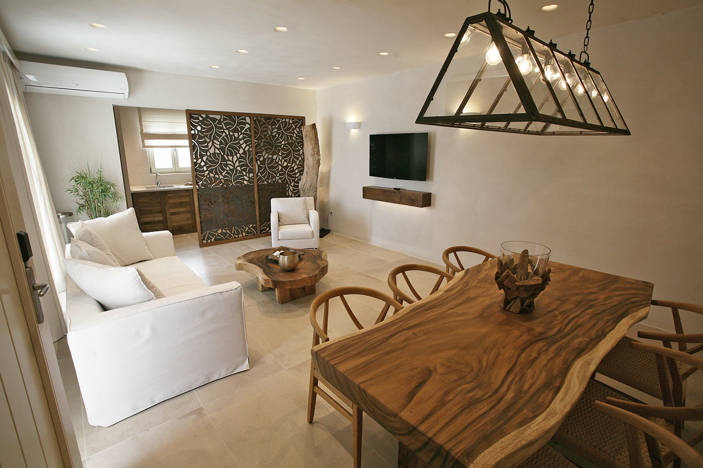 Atlantis Super Paradise Beach (Mykonos)