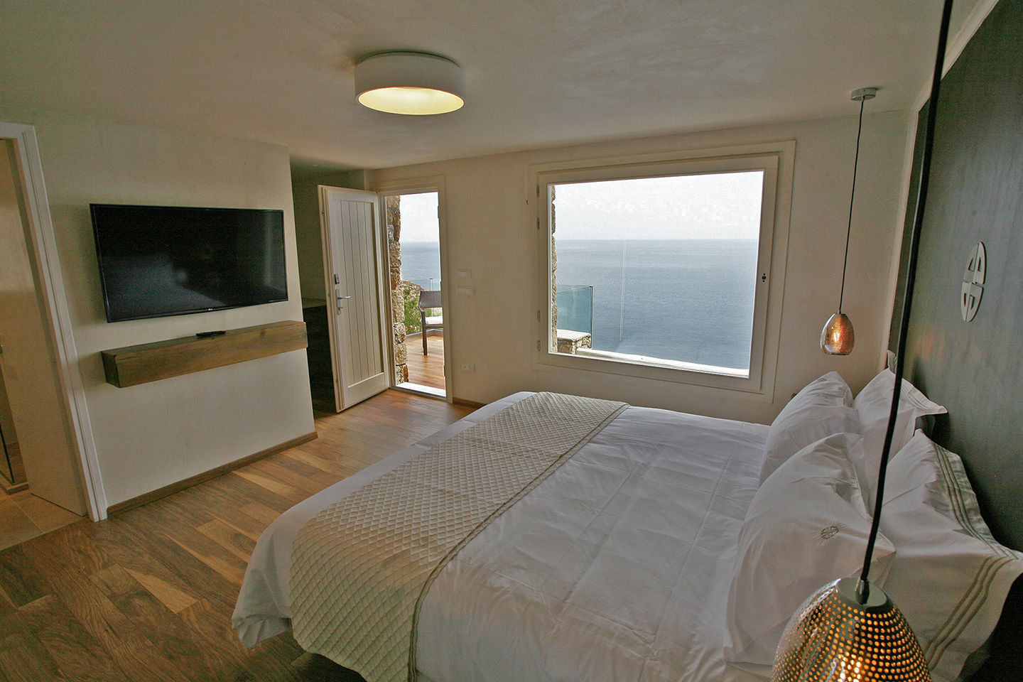 Atlantis Super Paradise Beach (Mykonos)