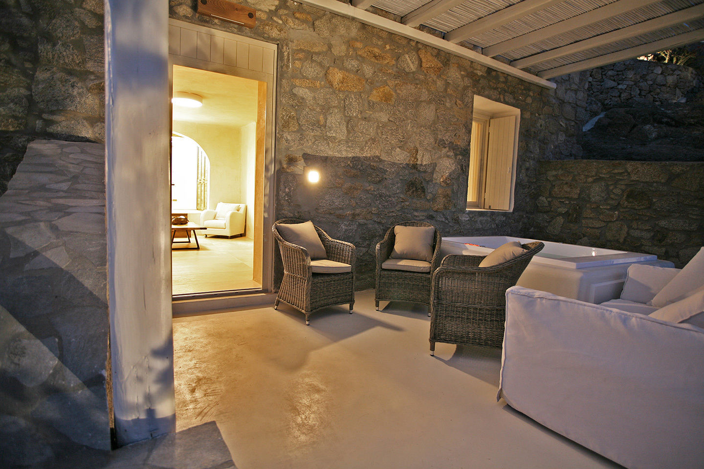 Atlantis Aparthotel