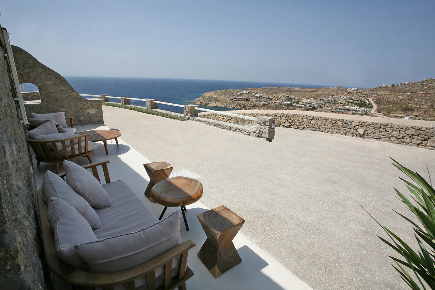 Atlantis Aparthotel 3*