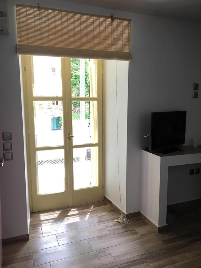 Assos Sea Front Apartment *