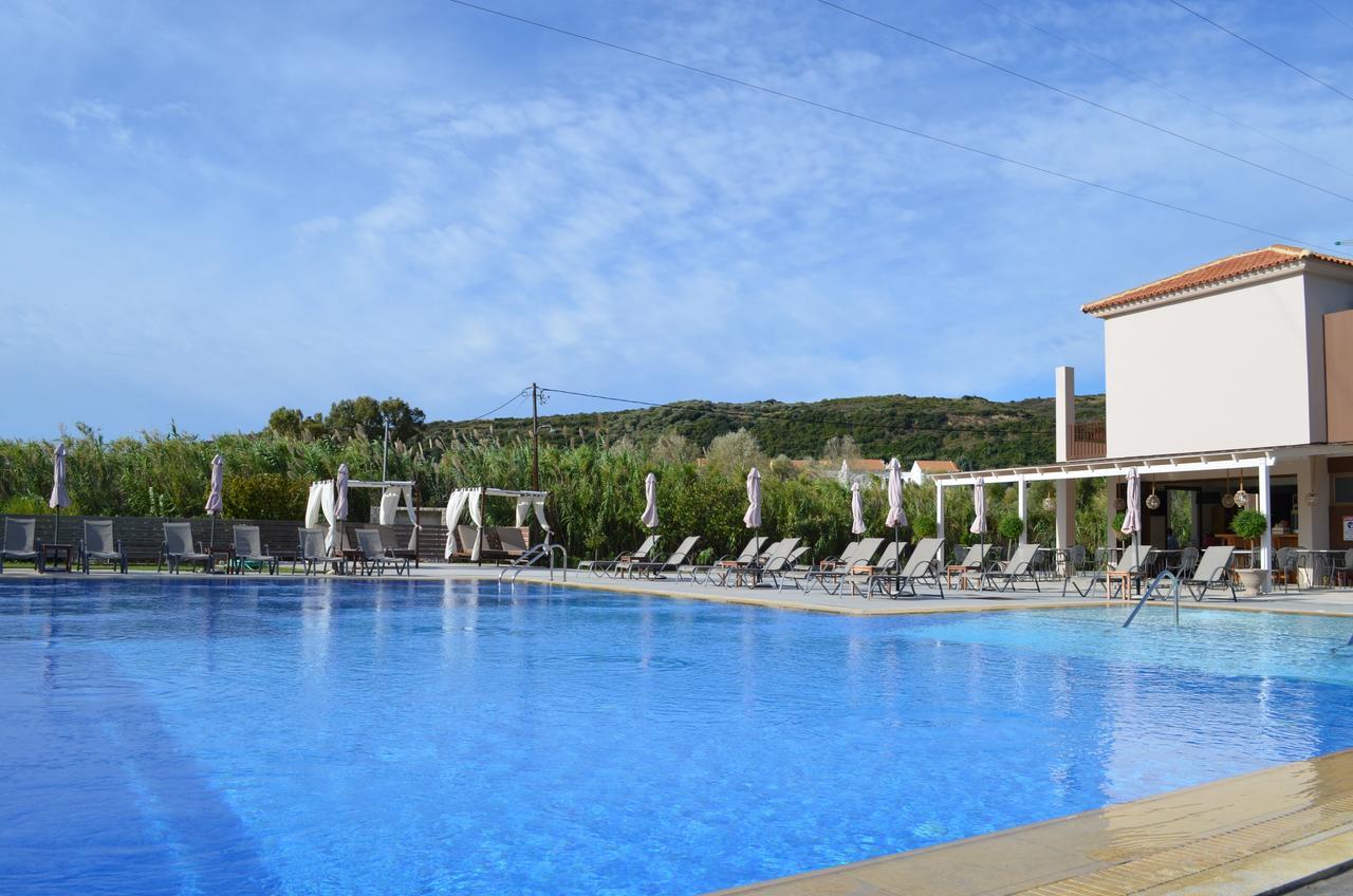 Aligis Aparthotel 3*